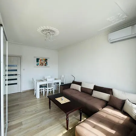 просторен Apartamento Varna