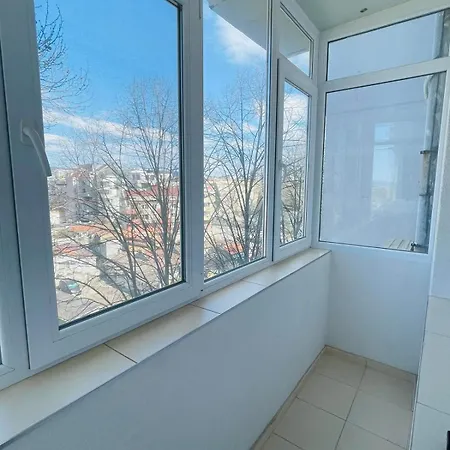 просторен *